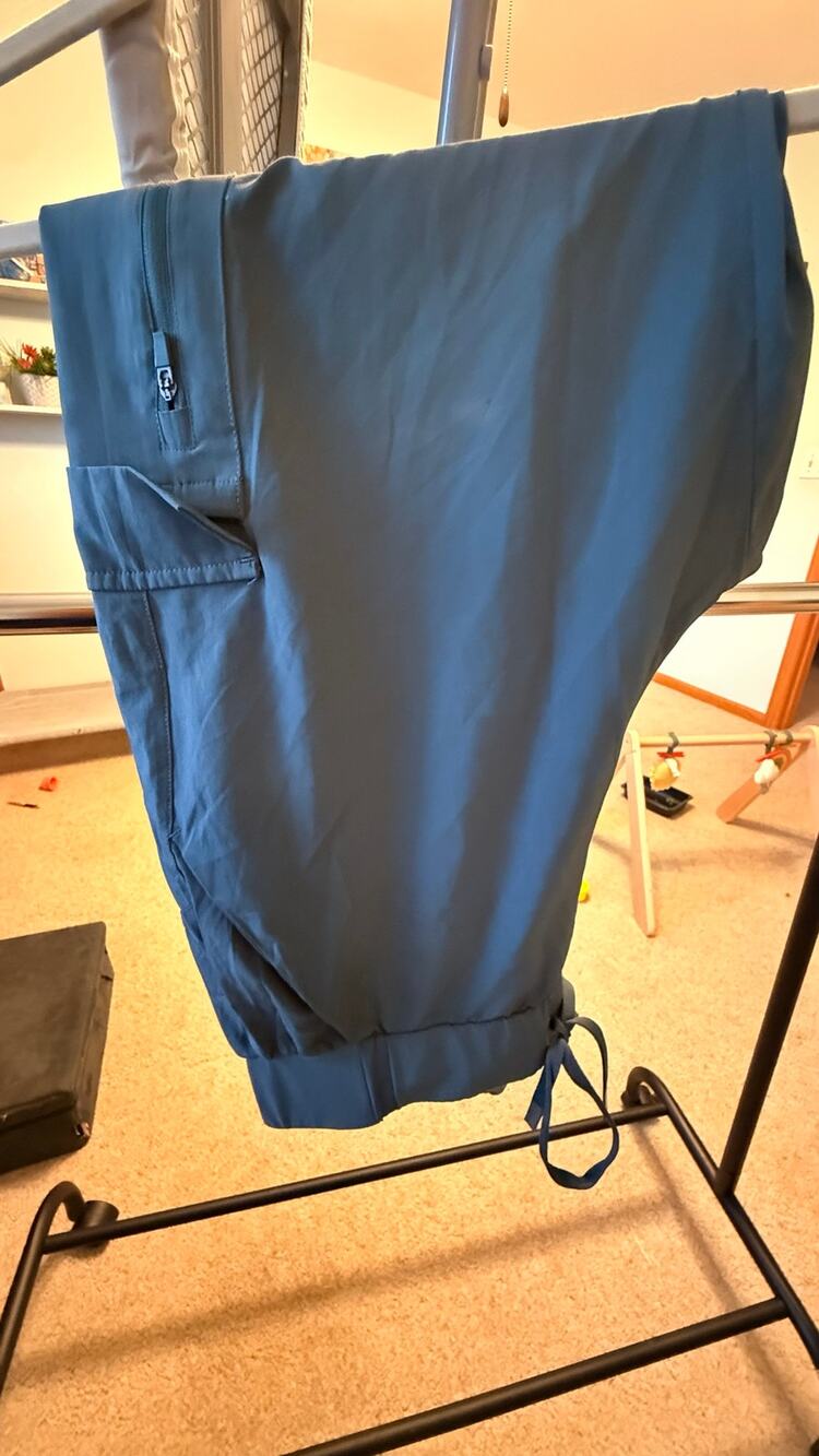 Mono B Jogger Size Large